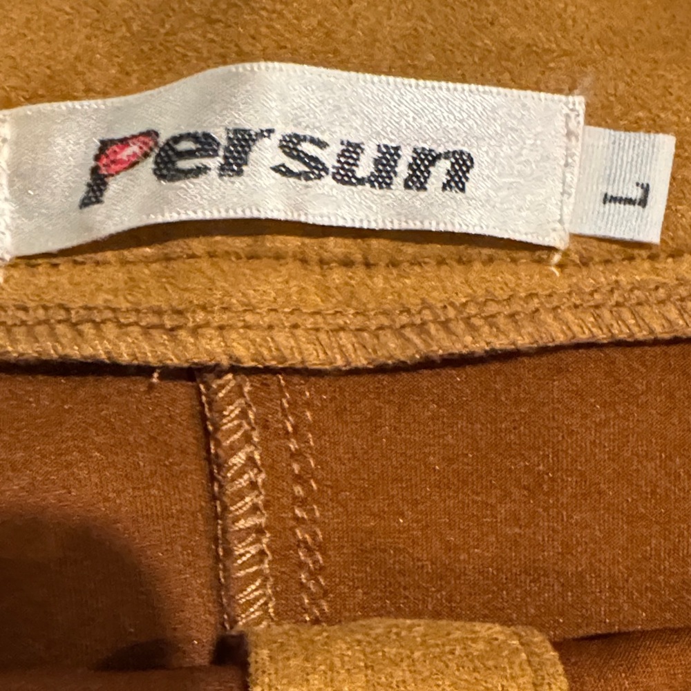 Stylish Button-Front Mini Skirt in Brown - Picture 2 of 3